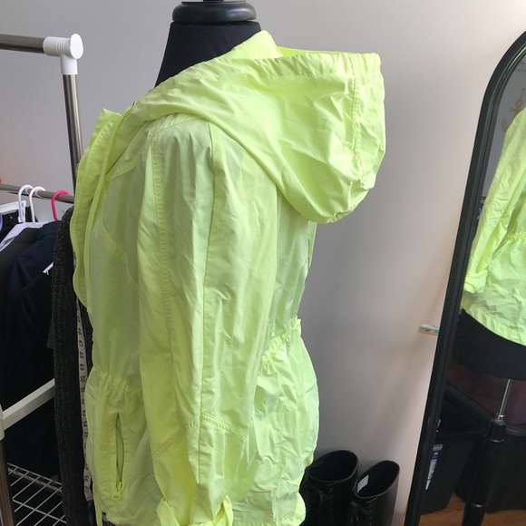 Gap Body Neon Packable Windbreaker - Picture 4 of 6